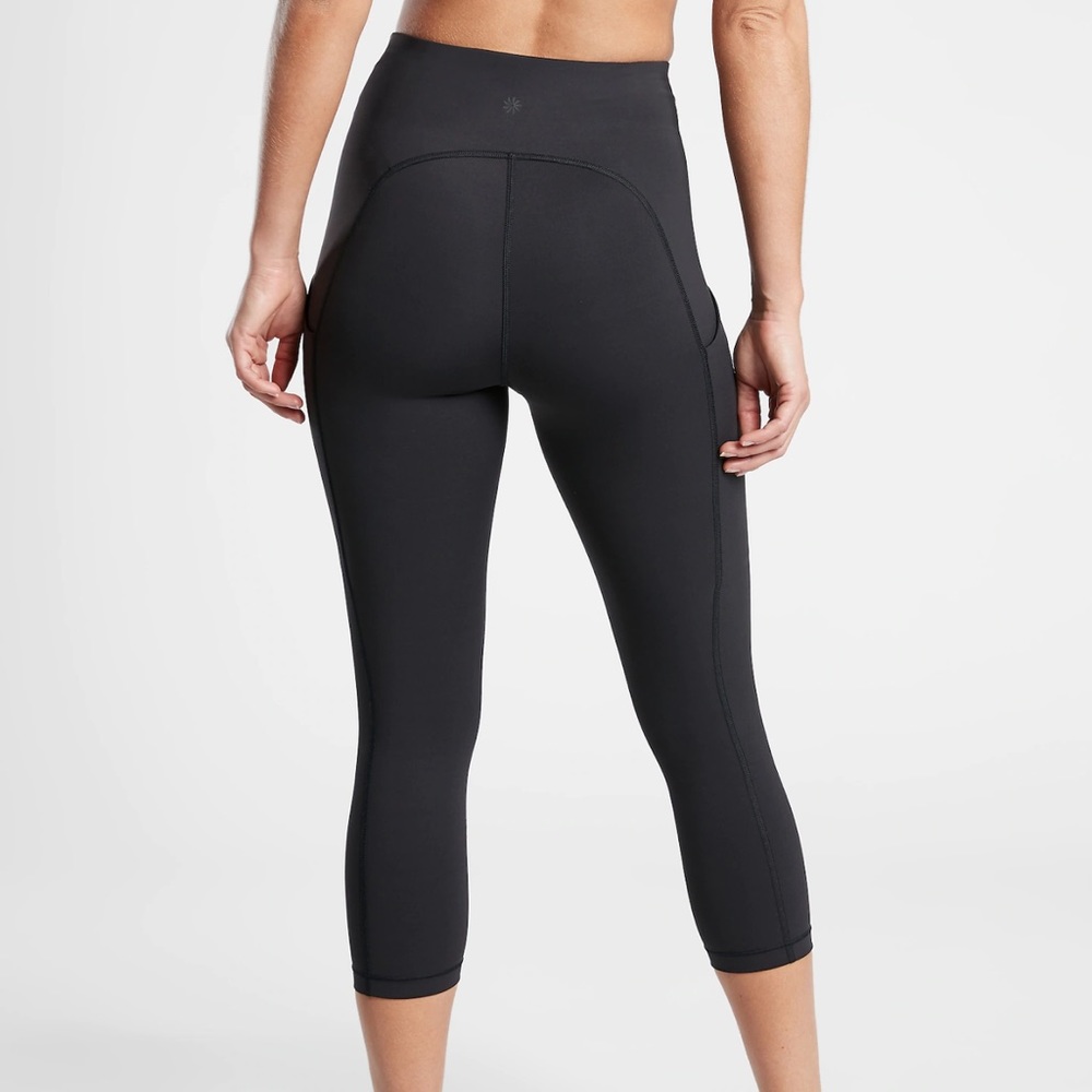 Athleta Stash Pocket Capri - Picture 1 of 5